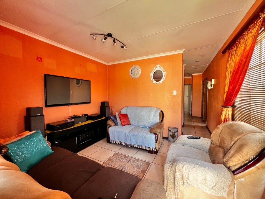 3 Bedroom Property for Sale in Tlhabane West North West